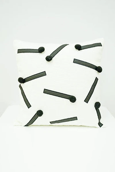 19" x 19" KAMINI CUSHION