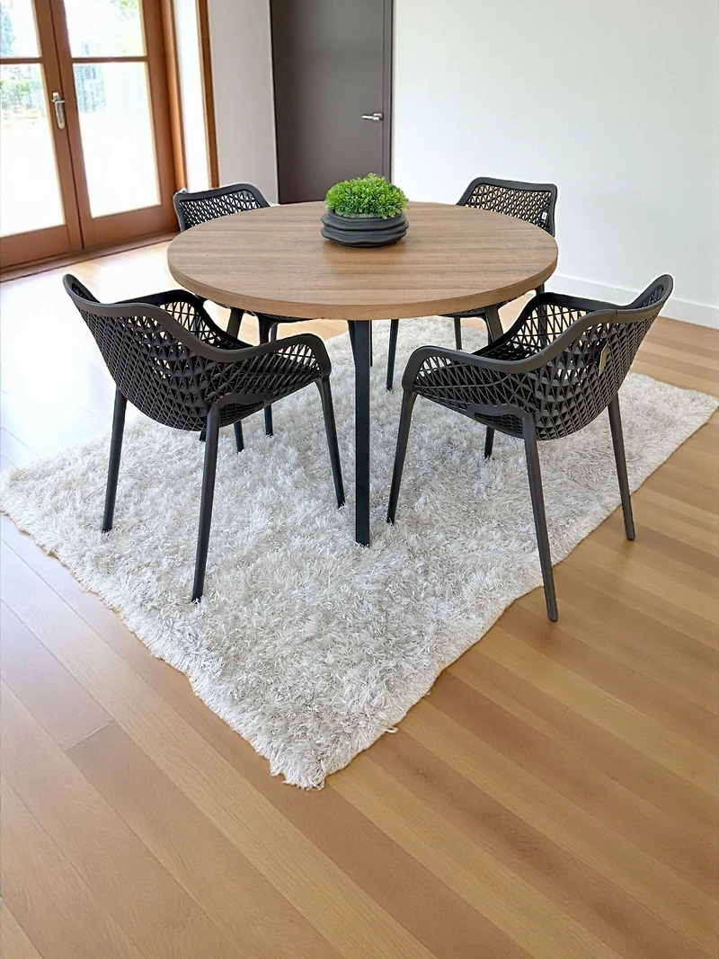 47" Round Dining Table Wood