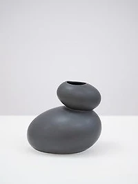 7" BLACK MATTE VASE