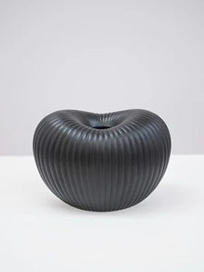 8" BLACK MATTE VASE