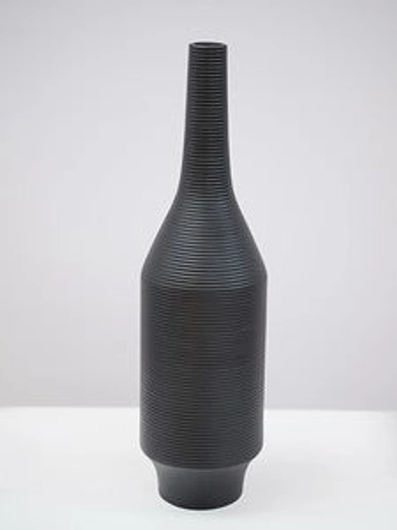18" BLACK MATTE VASE