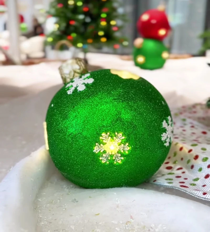 13" Magnesia Xmas Ball Green w/5Led Light Plug