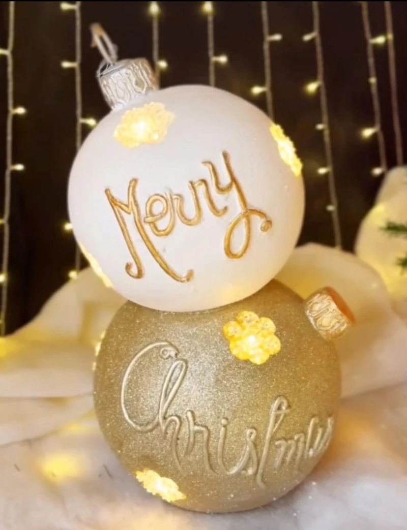 27" Magnesia Xmas Ball White/Gold w/10Led Lights Plug