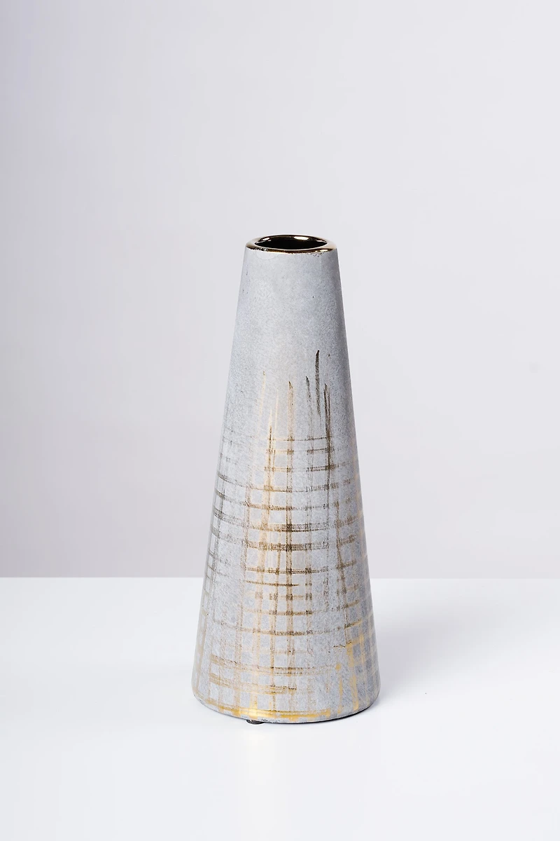 10" Vase Cement w/Gold