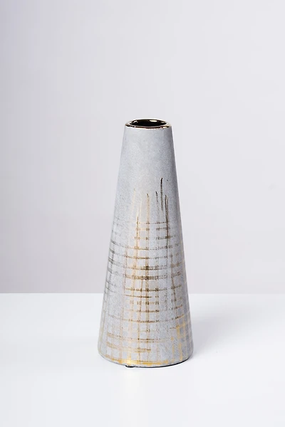 10" Vase Cement w/Gold