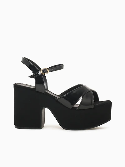 Daisy Preto Verniz Frama