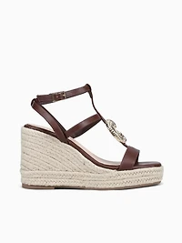 Arielle Brown Smooth