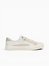 Martina Too Cream