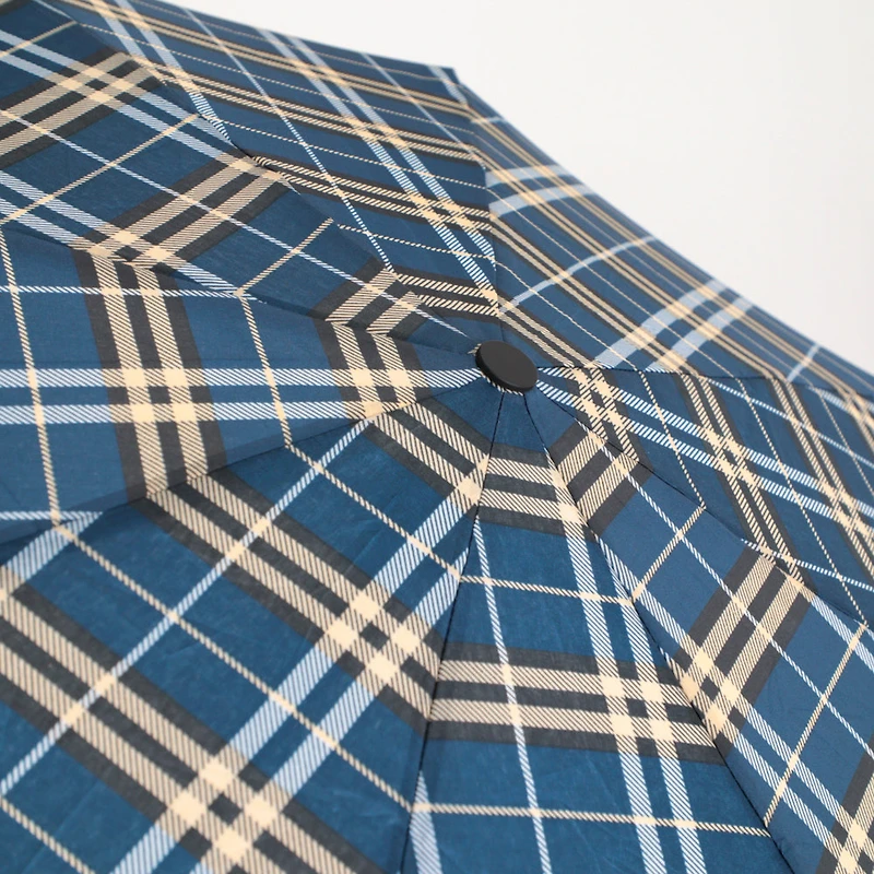 Tracker Plaid print short UMB