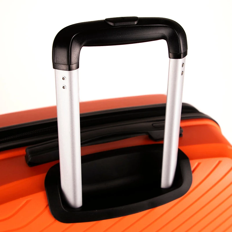 Tracker Dynamo DLX Carry-on