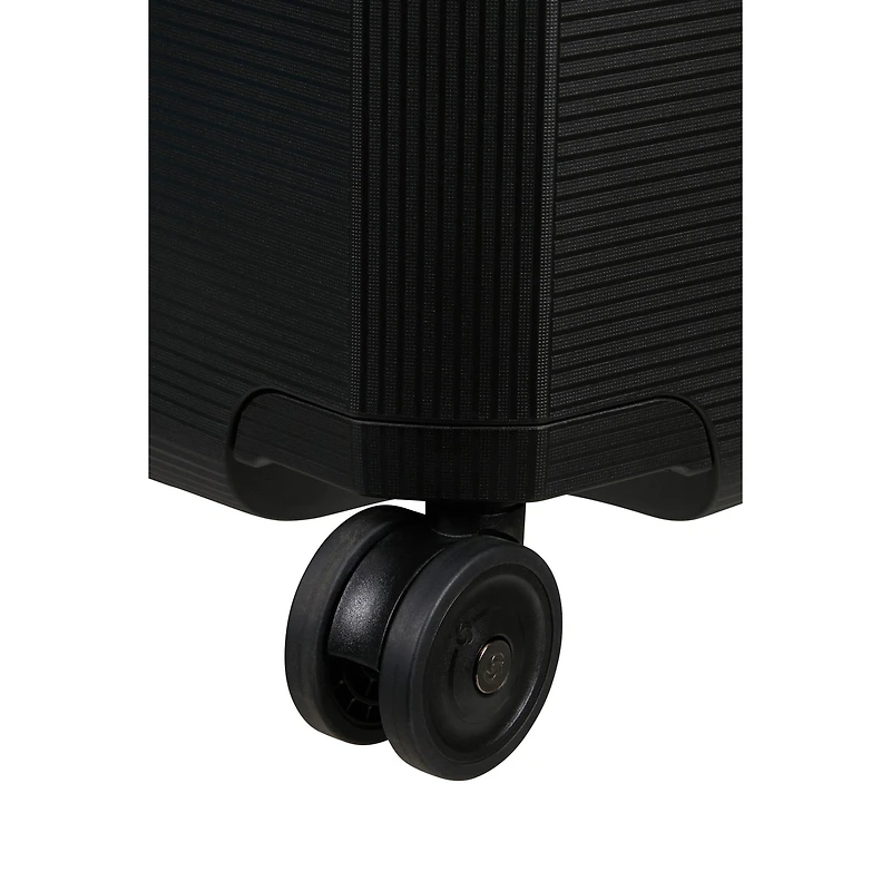 Magnum Eco 28" Hardside Luggage