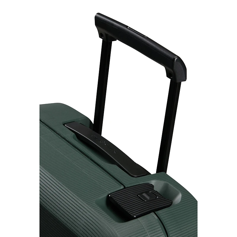 Valise de cabine rigide Magnum Eco de 21,5 po