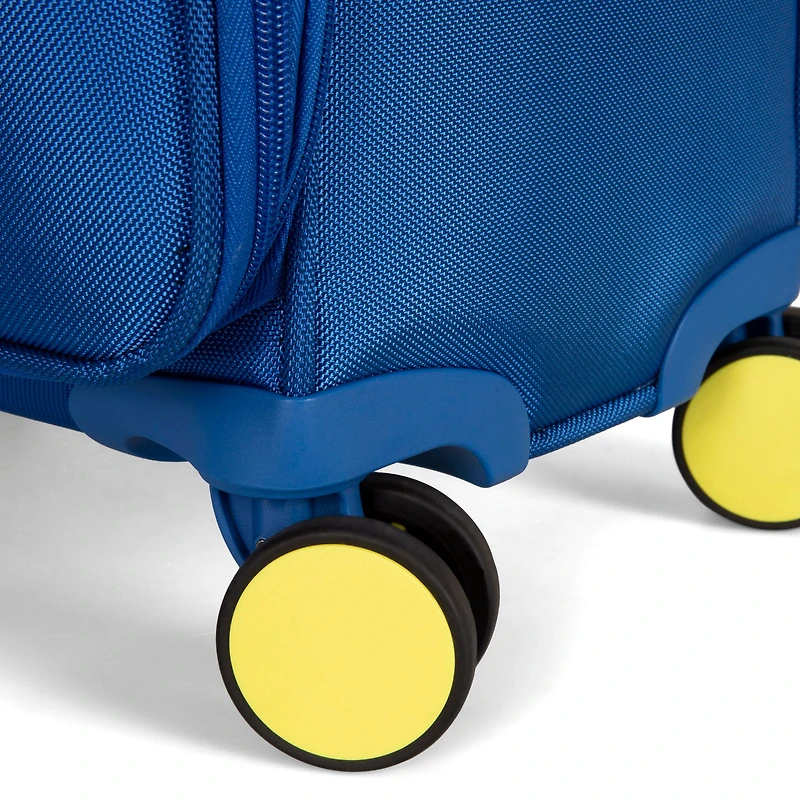 FINAL SALE Tofino Softside 24" Luggage