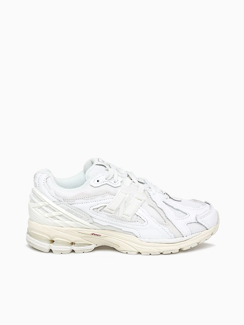 1906 White Turtledove leather