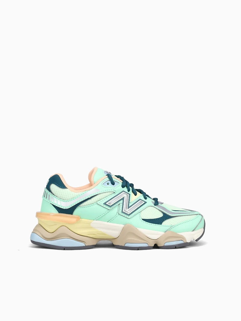 9060 Mint Navy leather Mesh