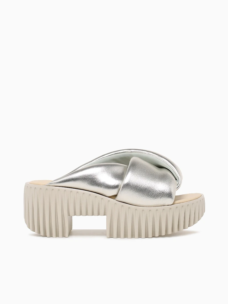 Plia Anda Champagne Metallic Sheep Lea