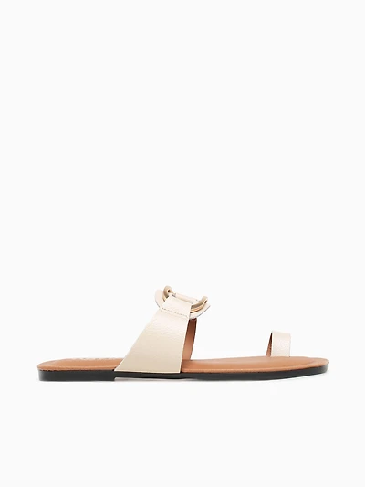 247p Off White Leather