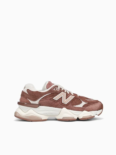 9060 Oak Timber wolf suede