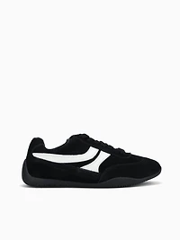 Helly Black Suede