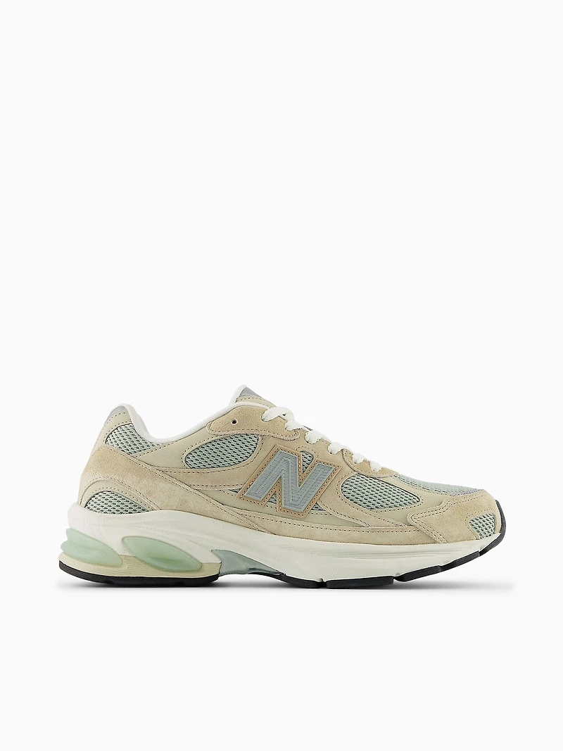 2010 Mindful Beige Suede Mesh