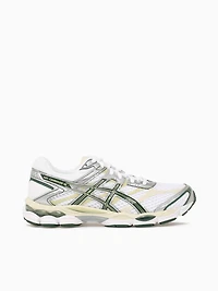 Gelcumulus 16 White Forest green  leath