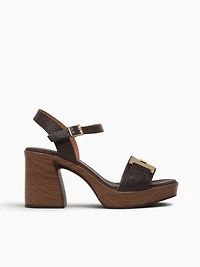 5636 Marron