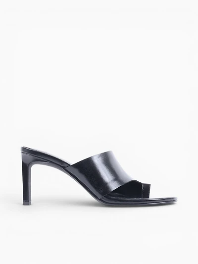 Valentine Black