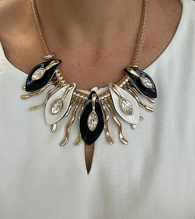Roots Choker