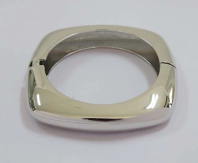 Timeless Bangle