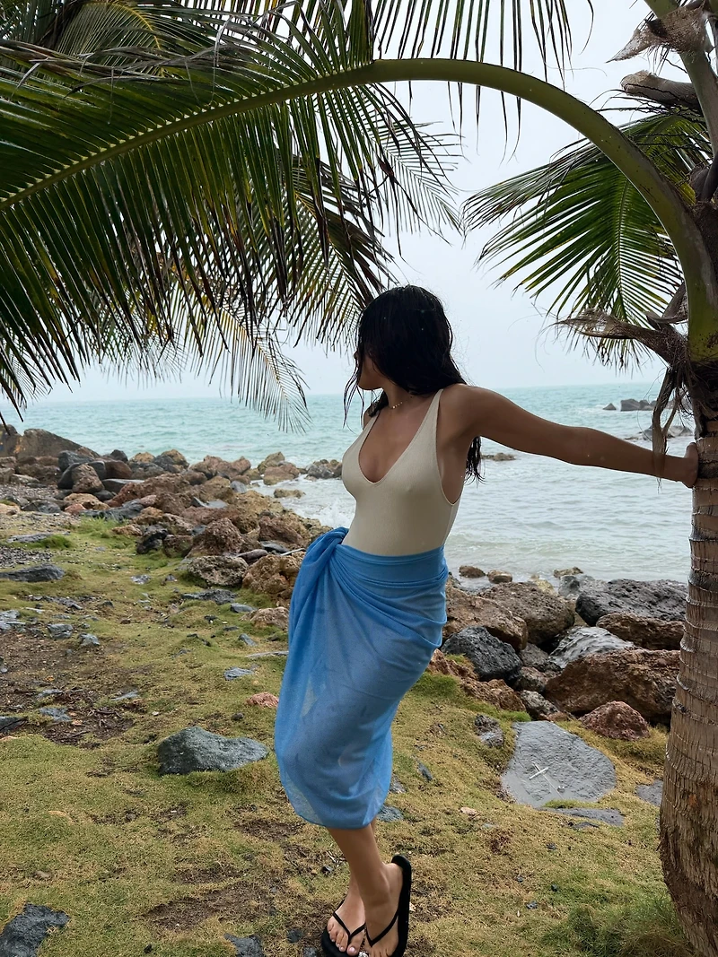 Solid Mesh Sarong