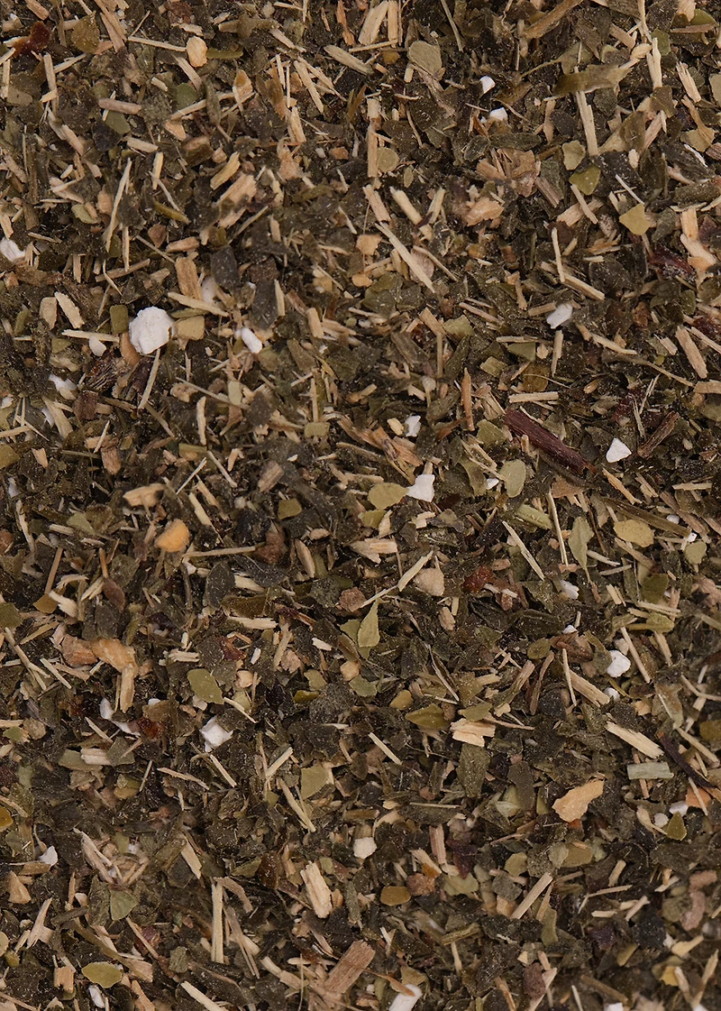 Ginseng and rosehip green tea