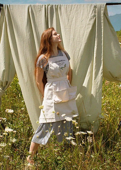 Tablier beige en coton naturel avec poche