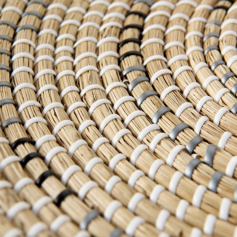 Avel String Round Hanging Plate