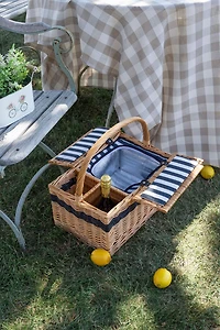 Willow Picnic Basket With Insulated Cooler for 2 Wine Bottles