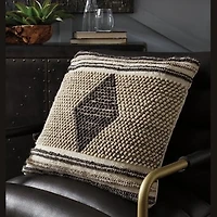 Ricker Pillow (4/CS)