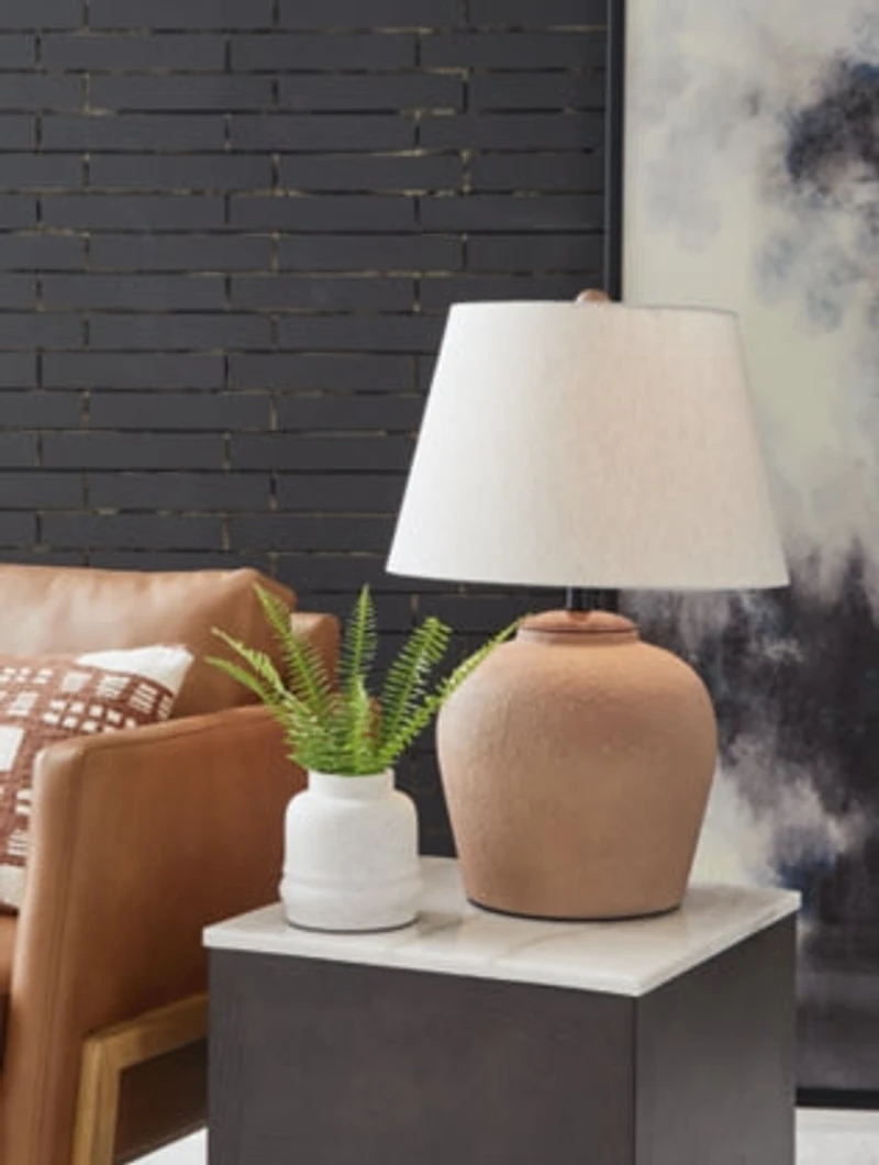 Scantor Metal Table Lamp