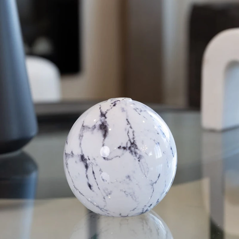 Neva Vase, White Marble
