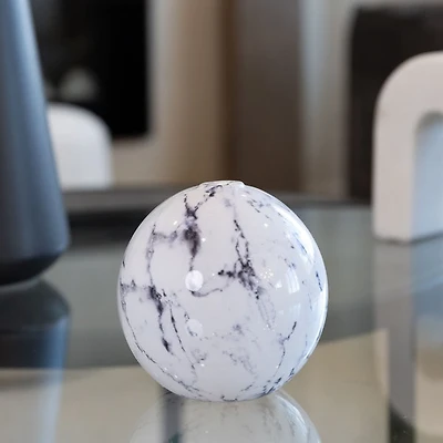 Neva Vase, White Marble