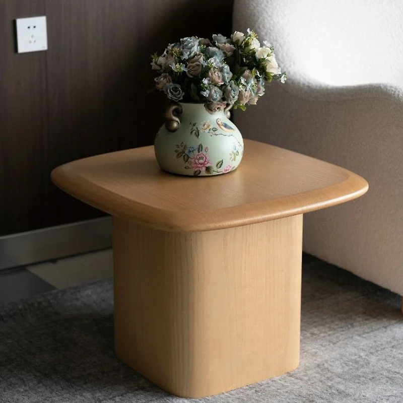 Ekera Side Table – Natural
