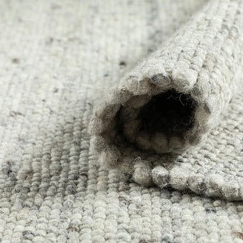 OSHIMA HAND WOVEN RUG STRING