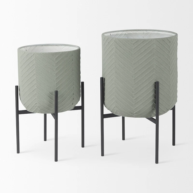 Mabel Set of Two 15.4 x 24.8 Green Top W/ Black Iron Base Plant Stands