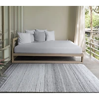 Chisos Handwoven Carpets Of Manmade Fibres - Grey/ivory