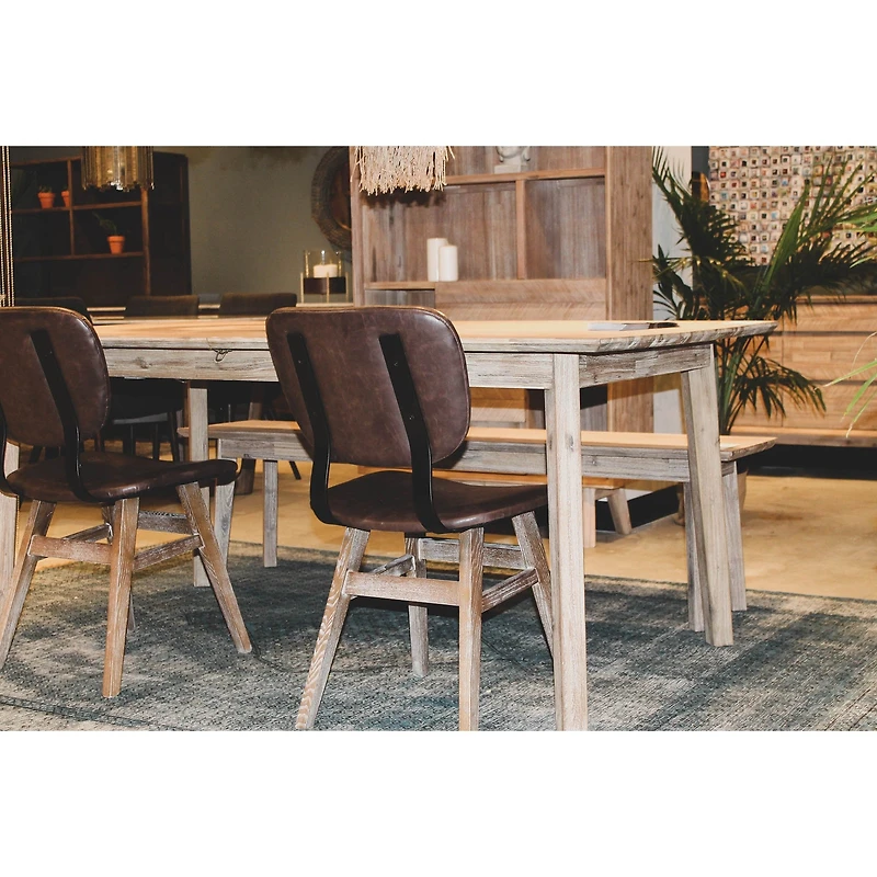 Gia Bench