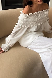 OFF SHOULDER RUCHED BLOUSE