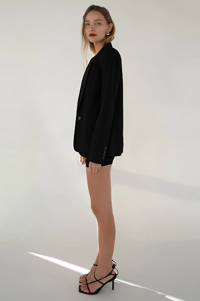 CLASSIC FIT SUITING BLAZER