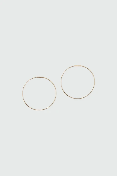MEDIUM DAINTY HOOP