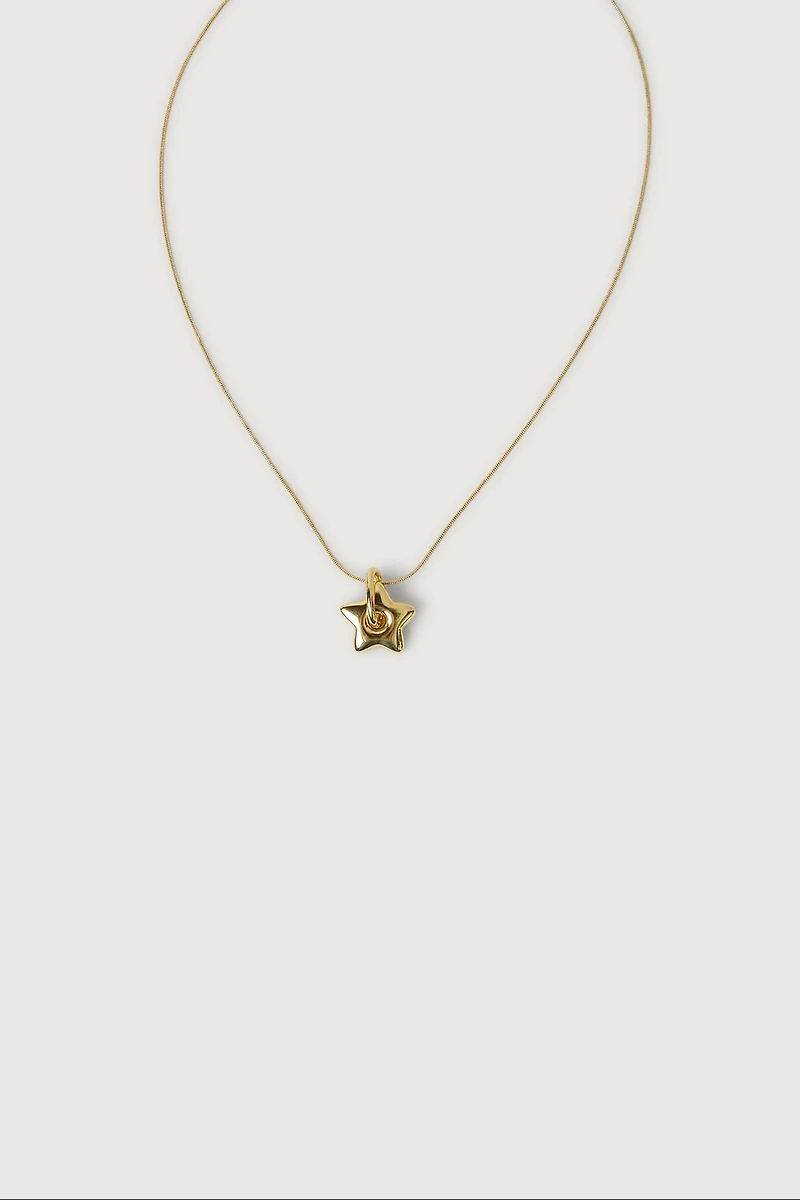 STAR PENDANT SNAKE CHAIN NECKLACE