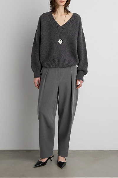 RIBBED KNIT V-NECK SWEATER