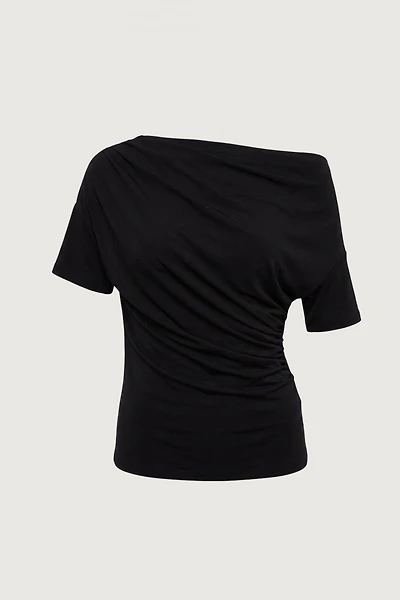 BOAT NECK TOP WITH SHIRRED SIDE DETAIL