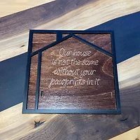 Collar Holder (memorial)